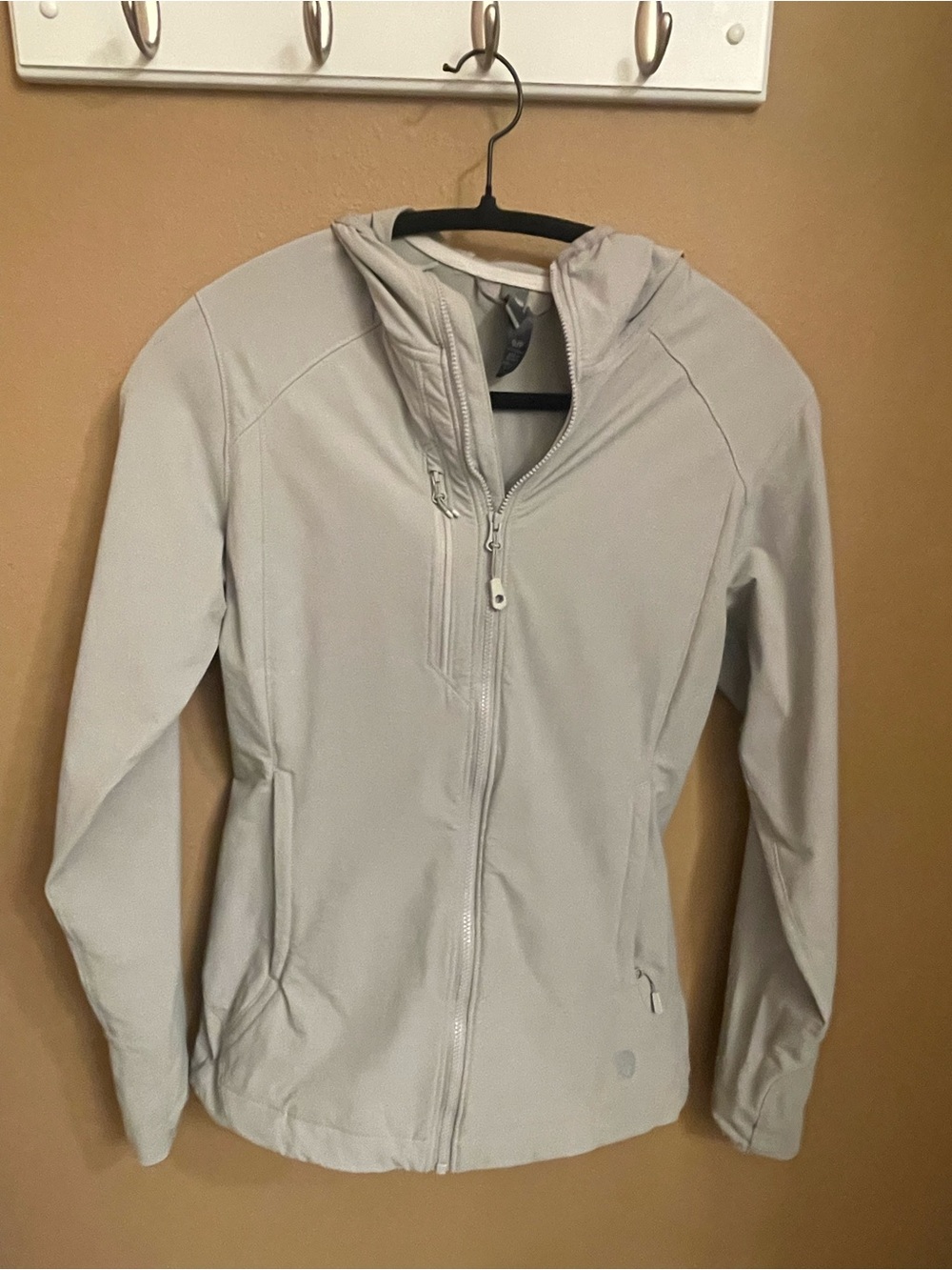 Mountain Hardwear Women's Light Gray Hooded Softshell Jacket